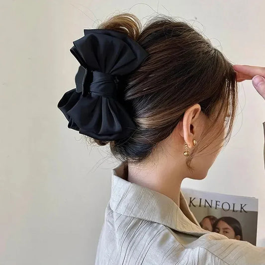 🎀 Satin Bow Hair Claw – Effortless Elegance in One Clip